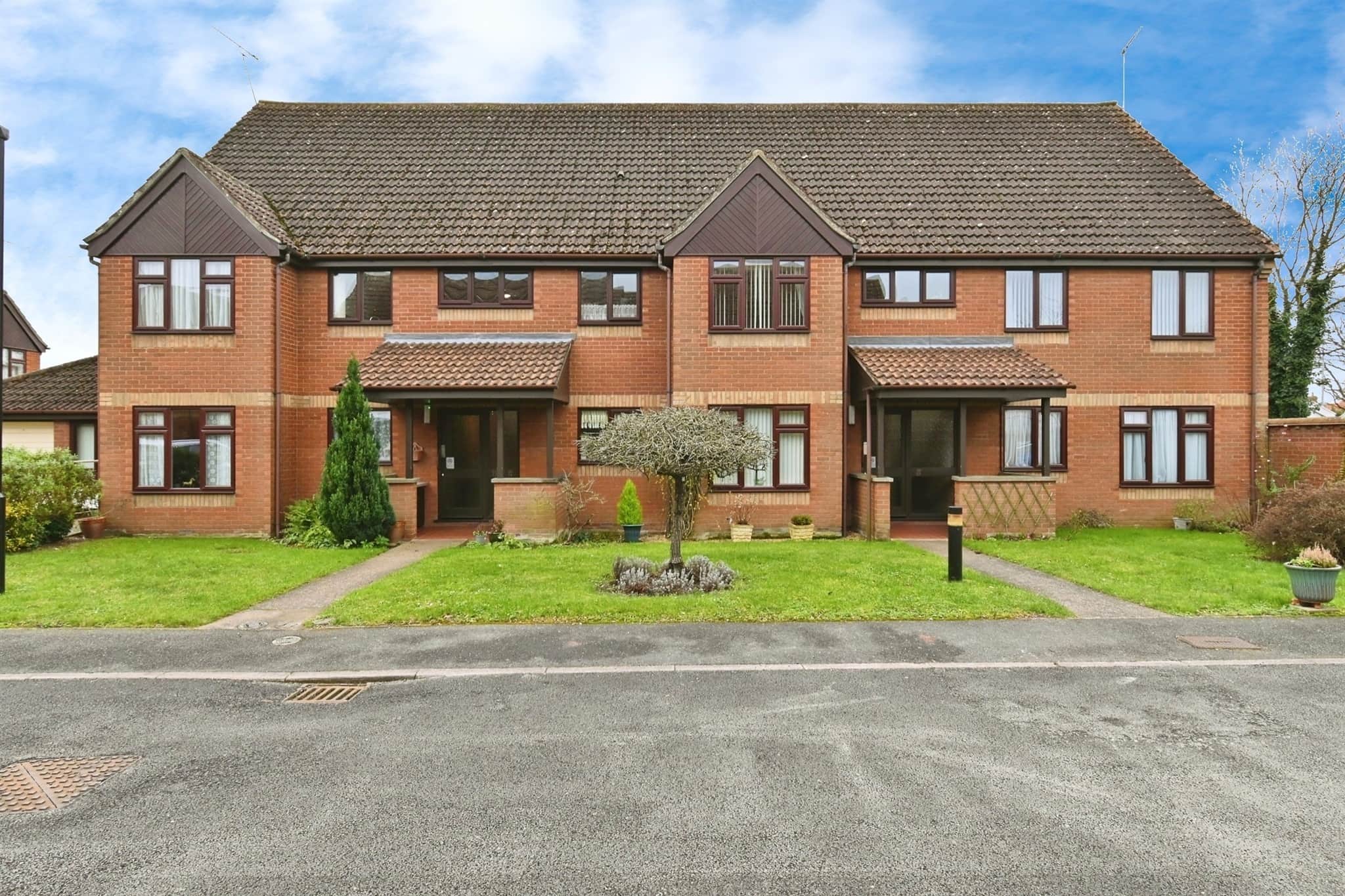 Property photo 0