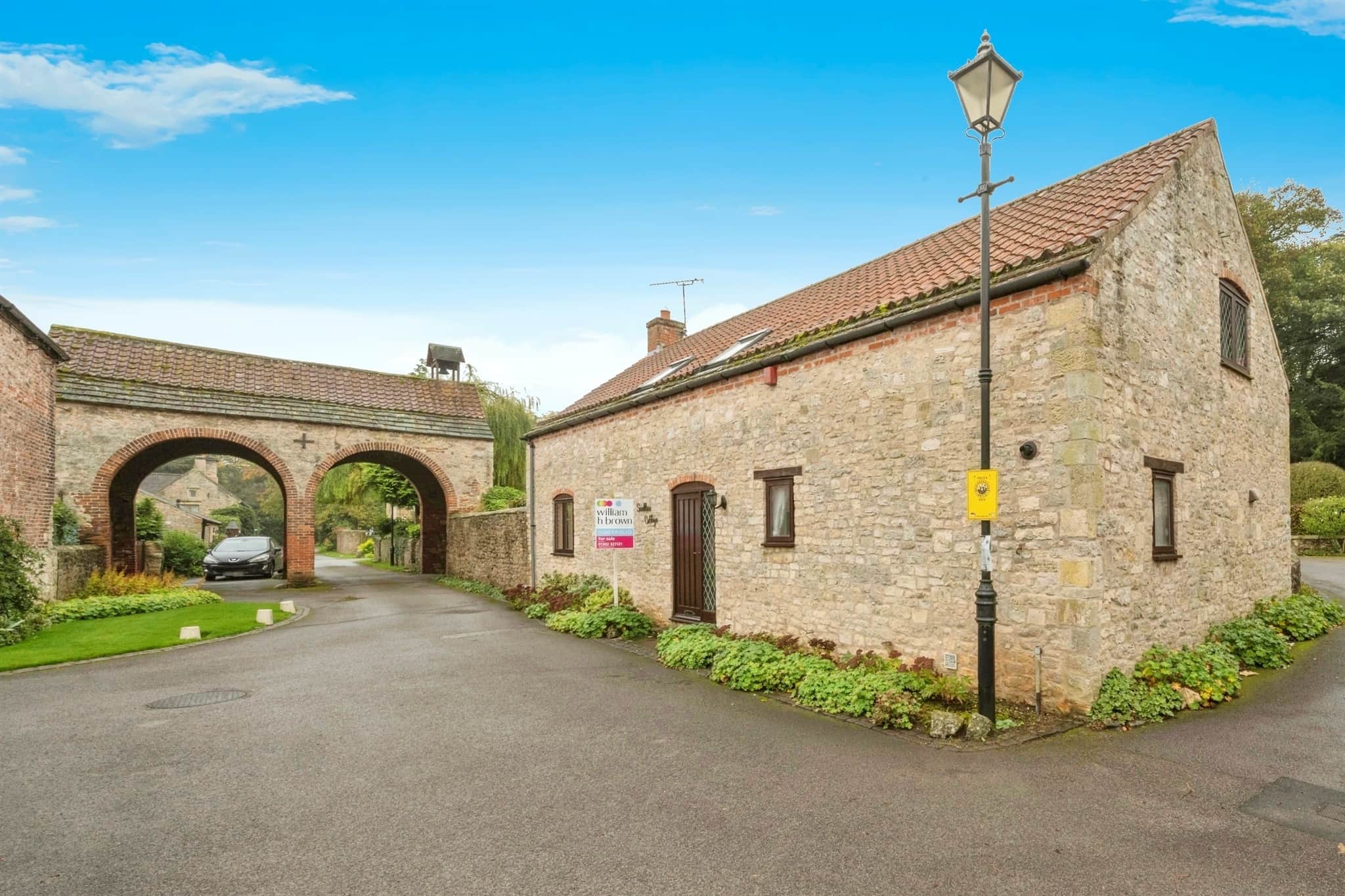 Property photo 0
