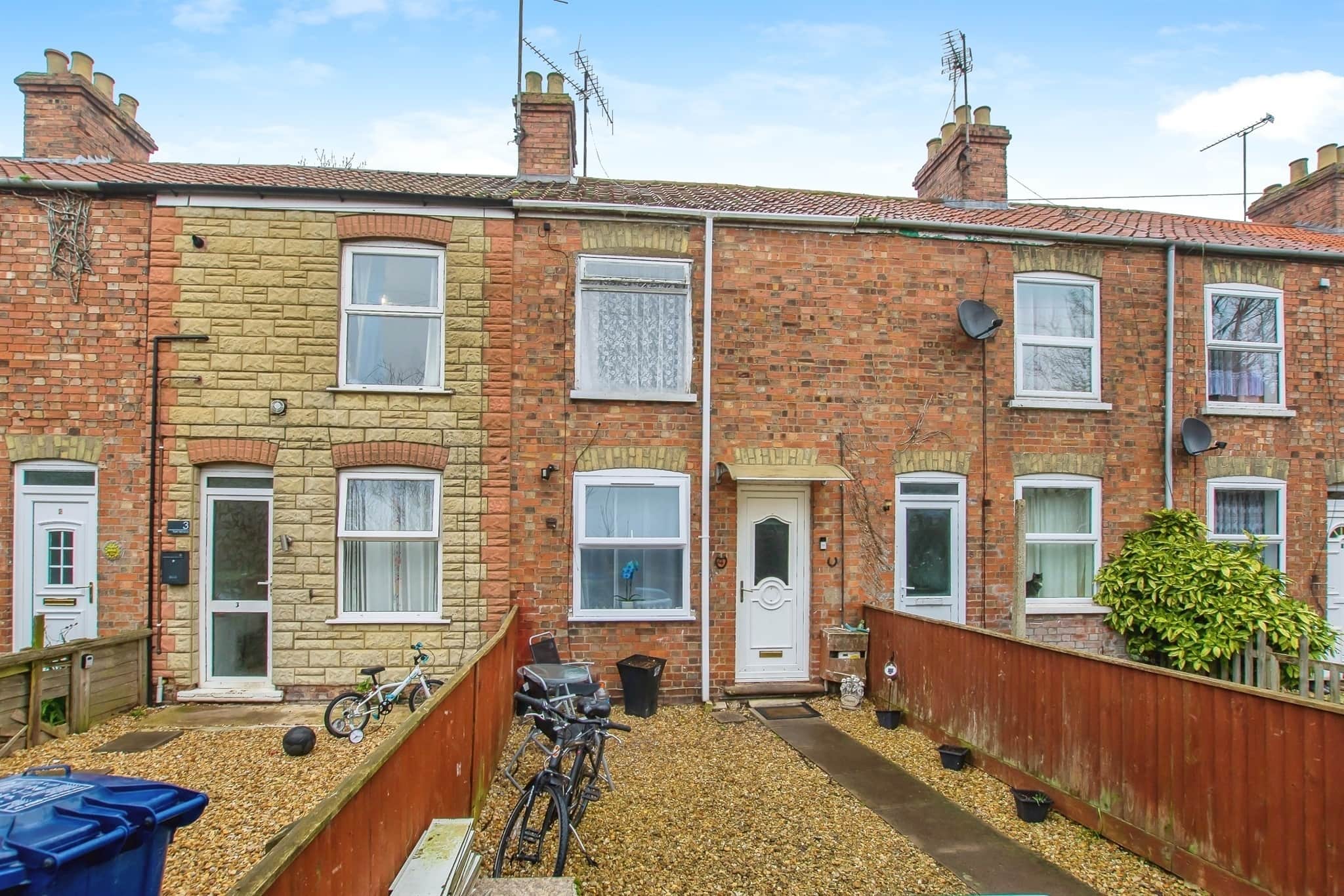 Property photo 0