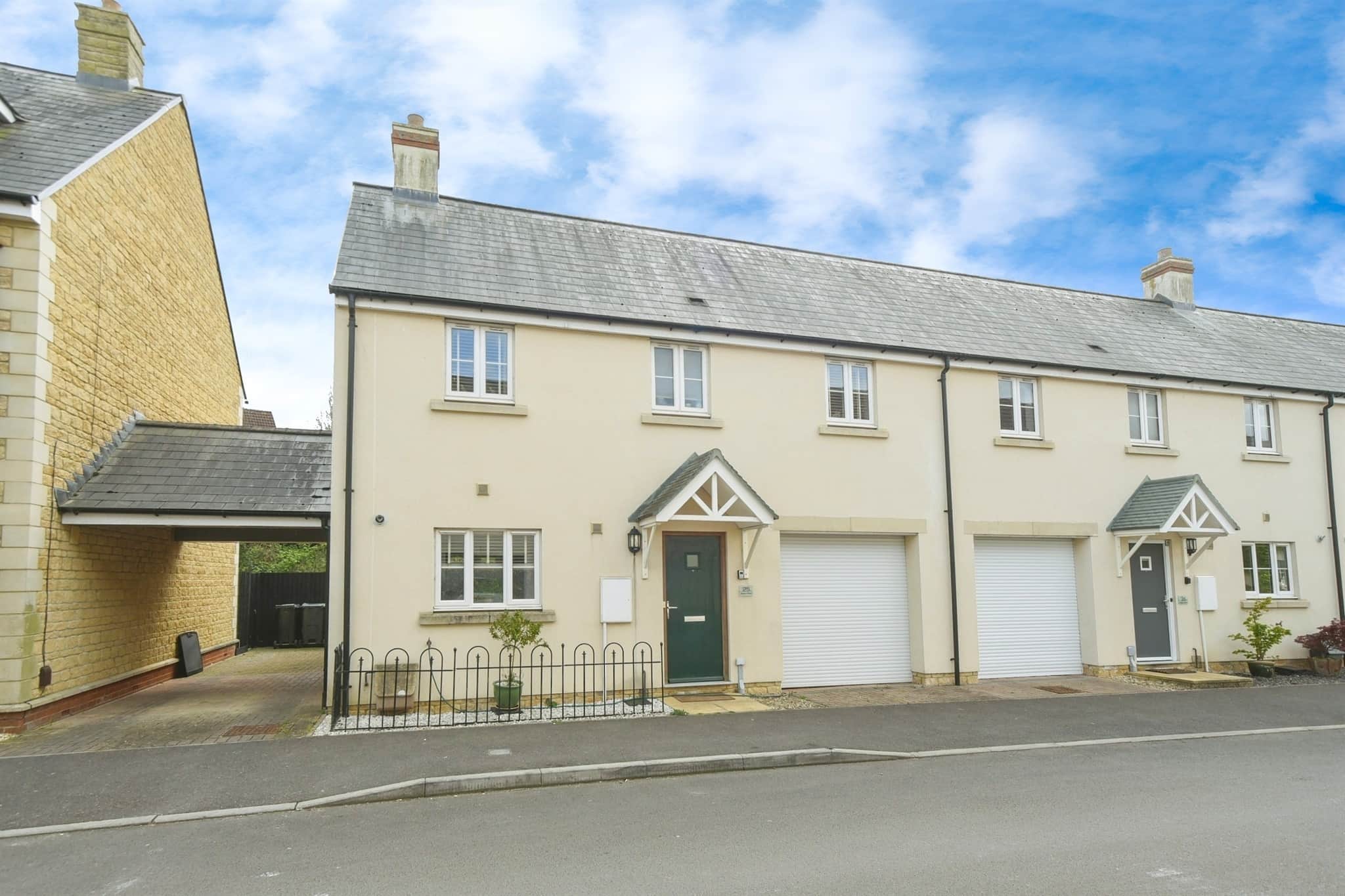 Property photo 0