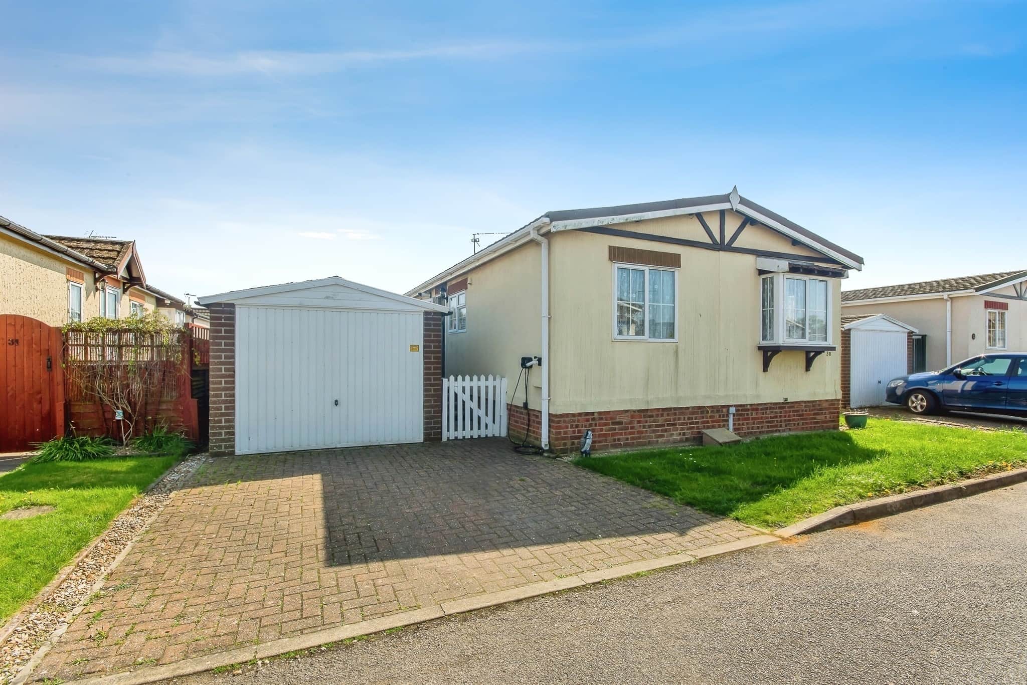 Property photo 0