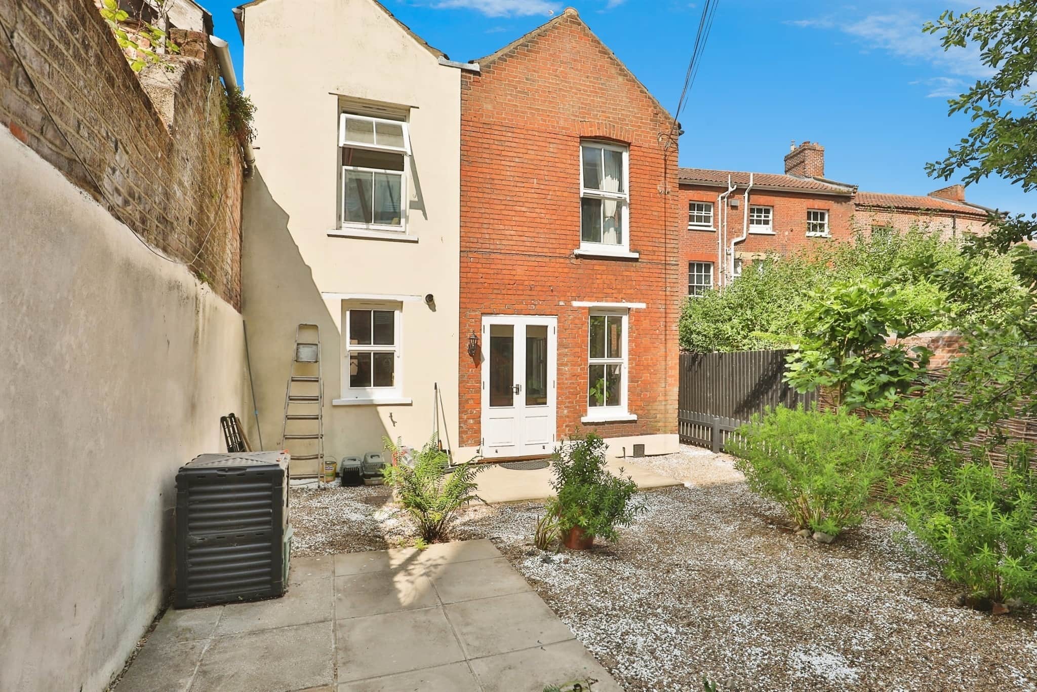 Property photo 0
