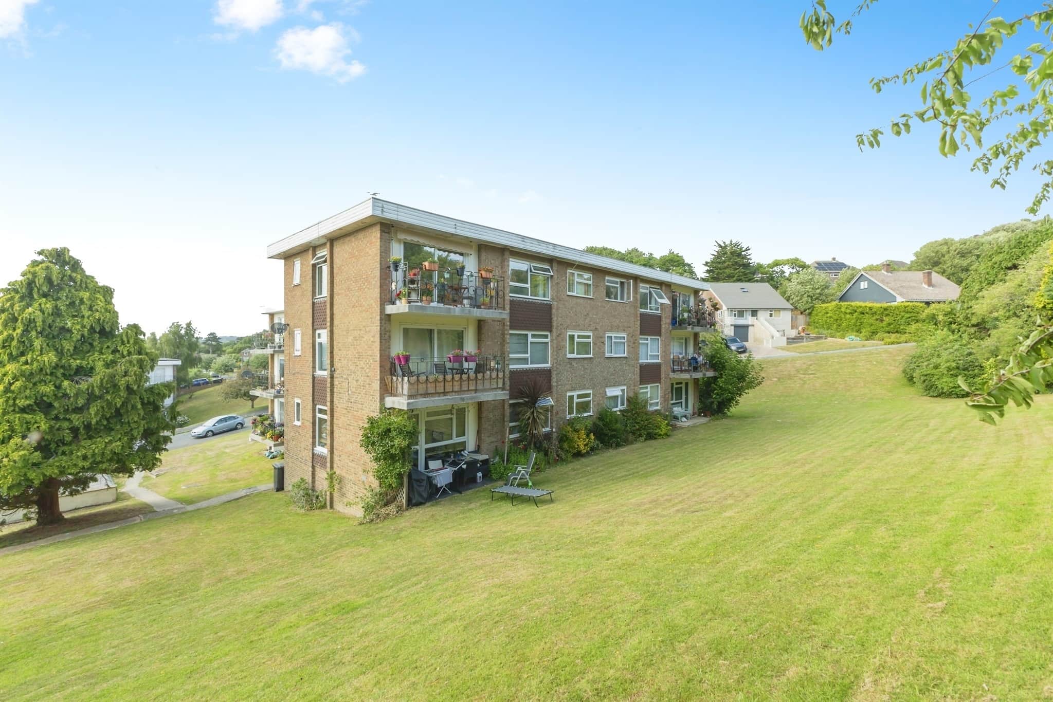 Property photo 0