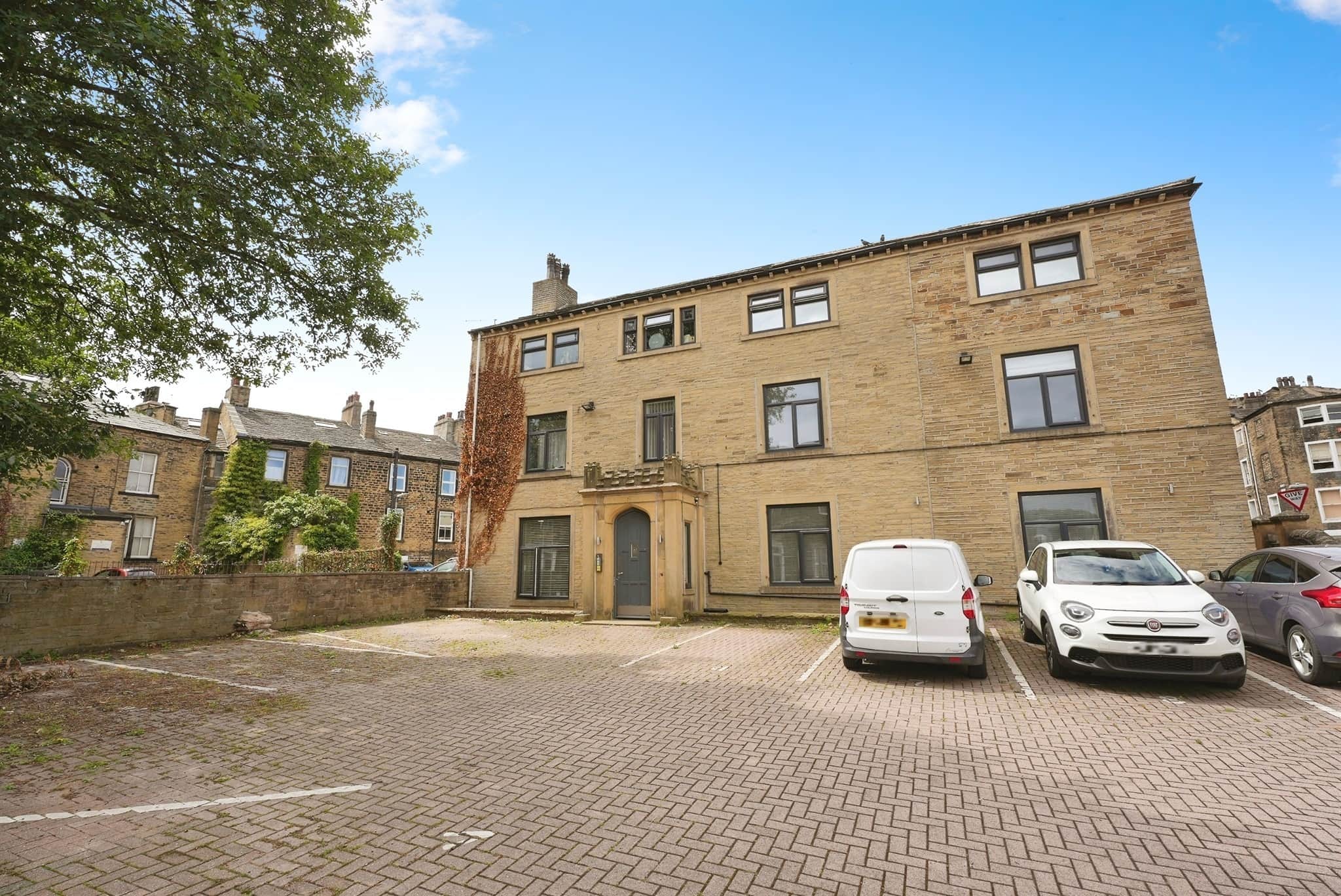 Property photo 0