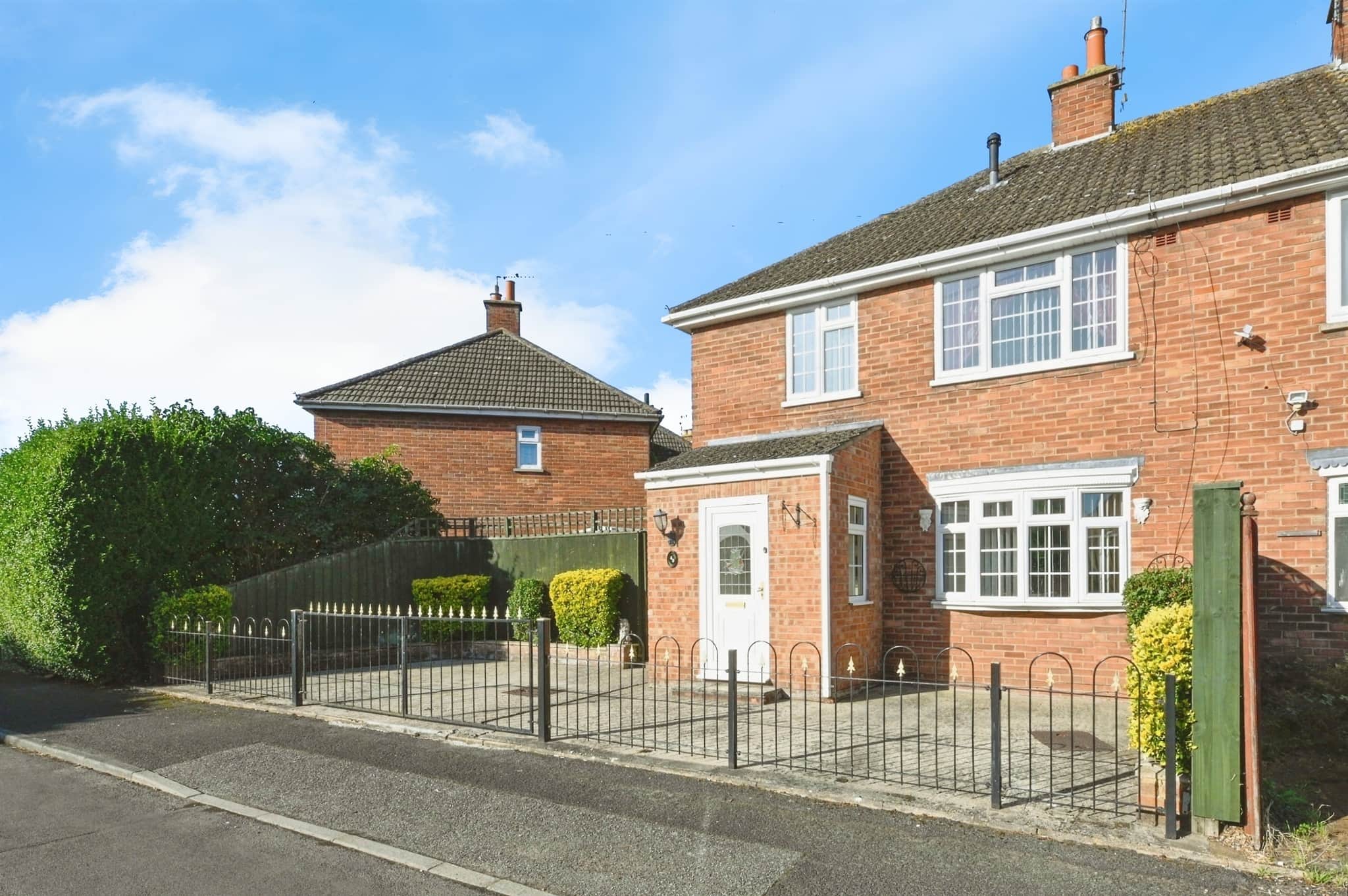 Property photo 0
