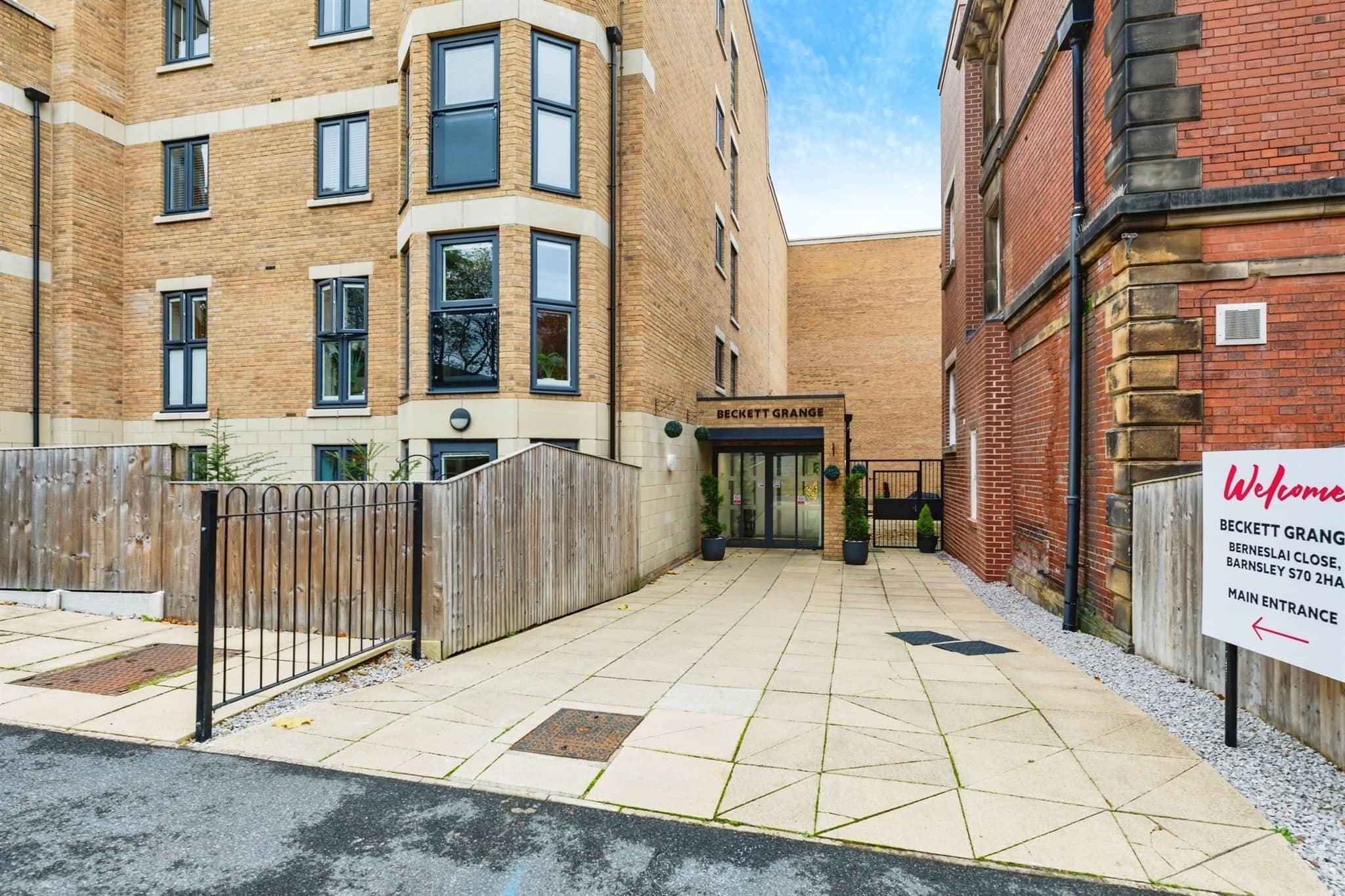 Property photo 1