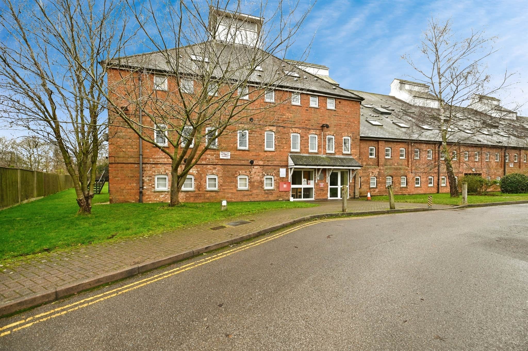 Property photo 0