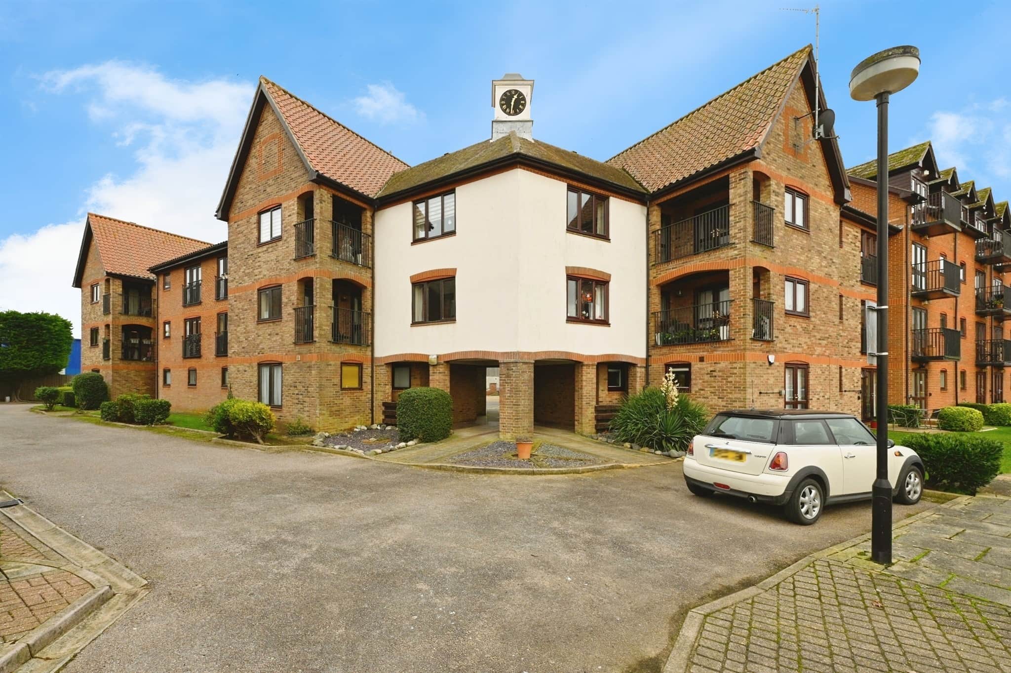 Property photo 0