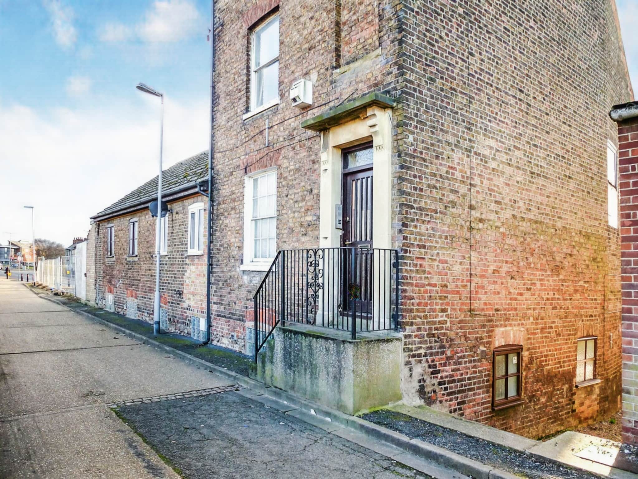Property photo 0