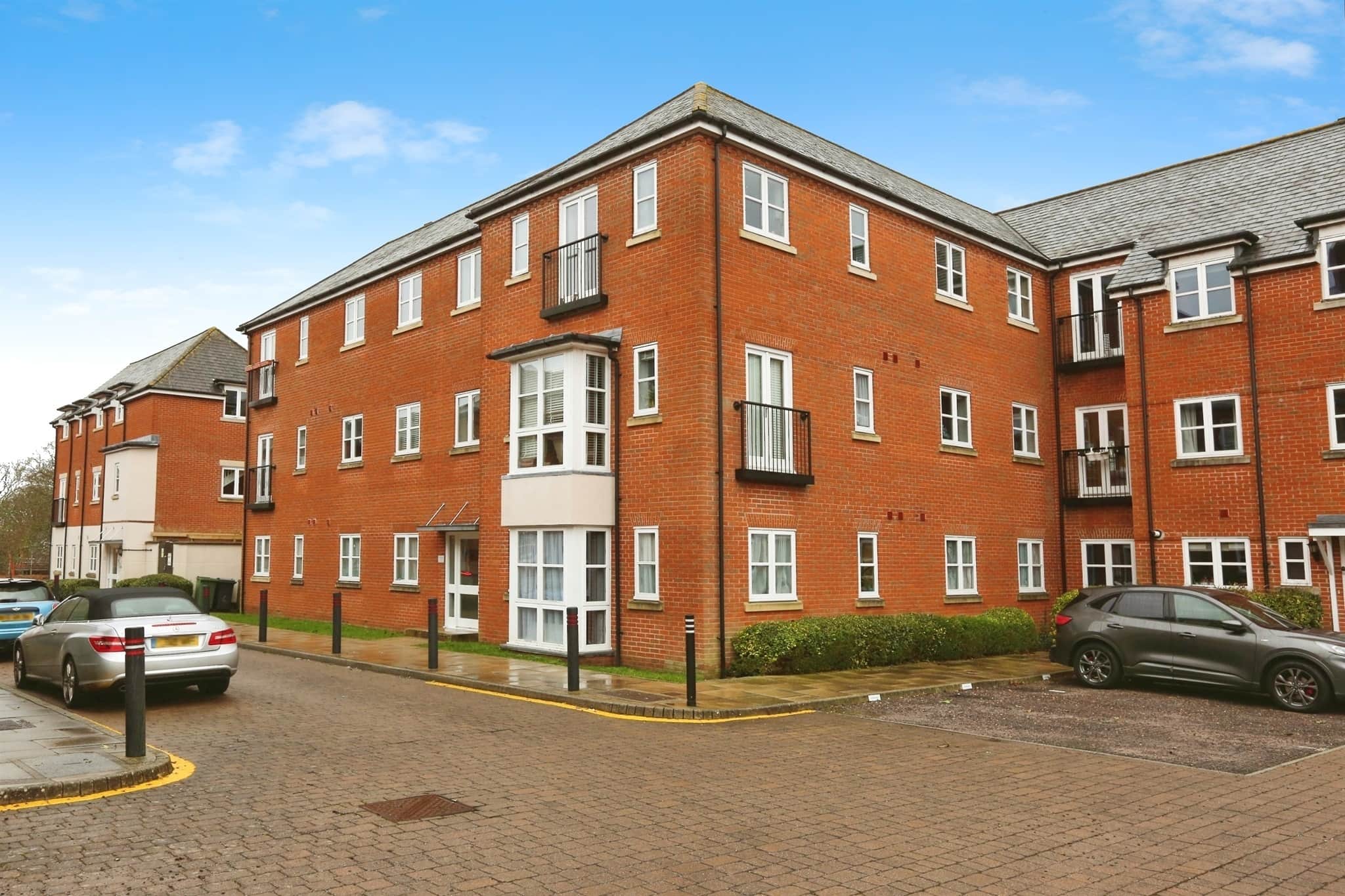 Property photo 0
