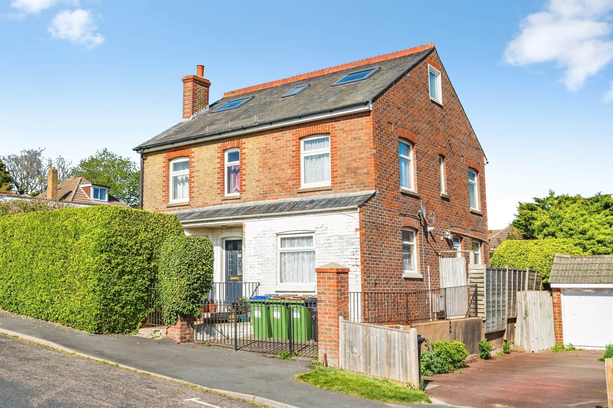 Property photo 0