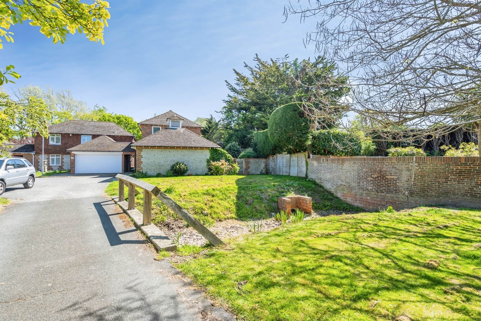 Property photo 0