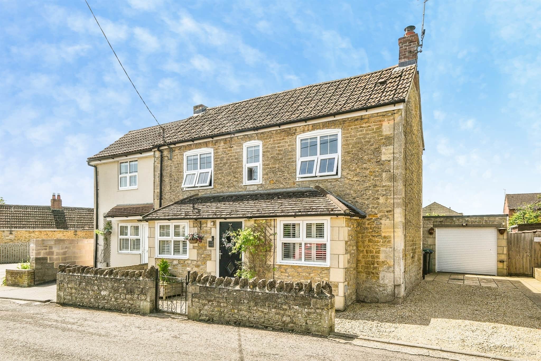 Property photo 0