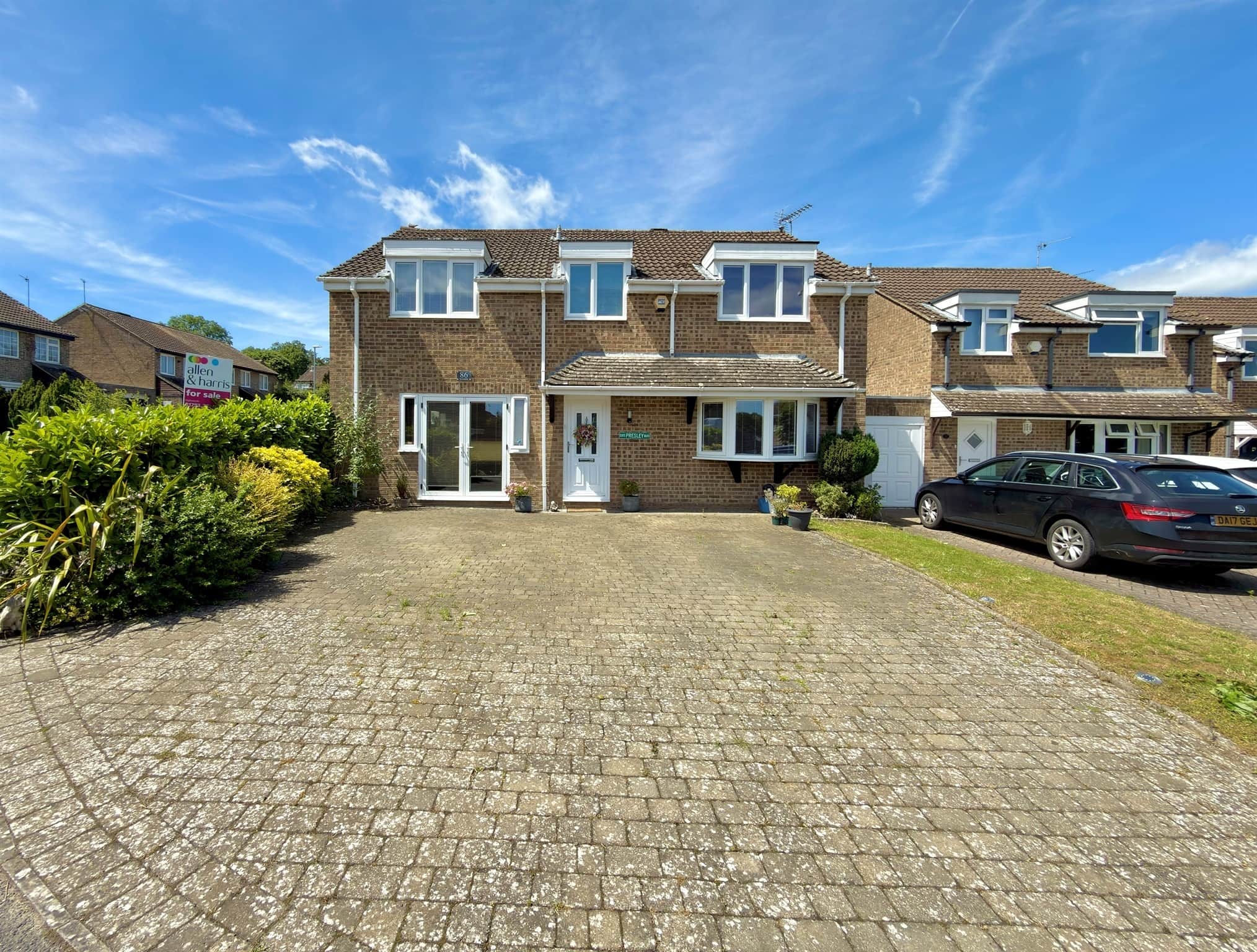 Property photo 0
