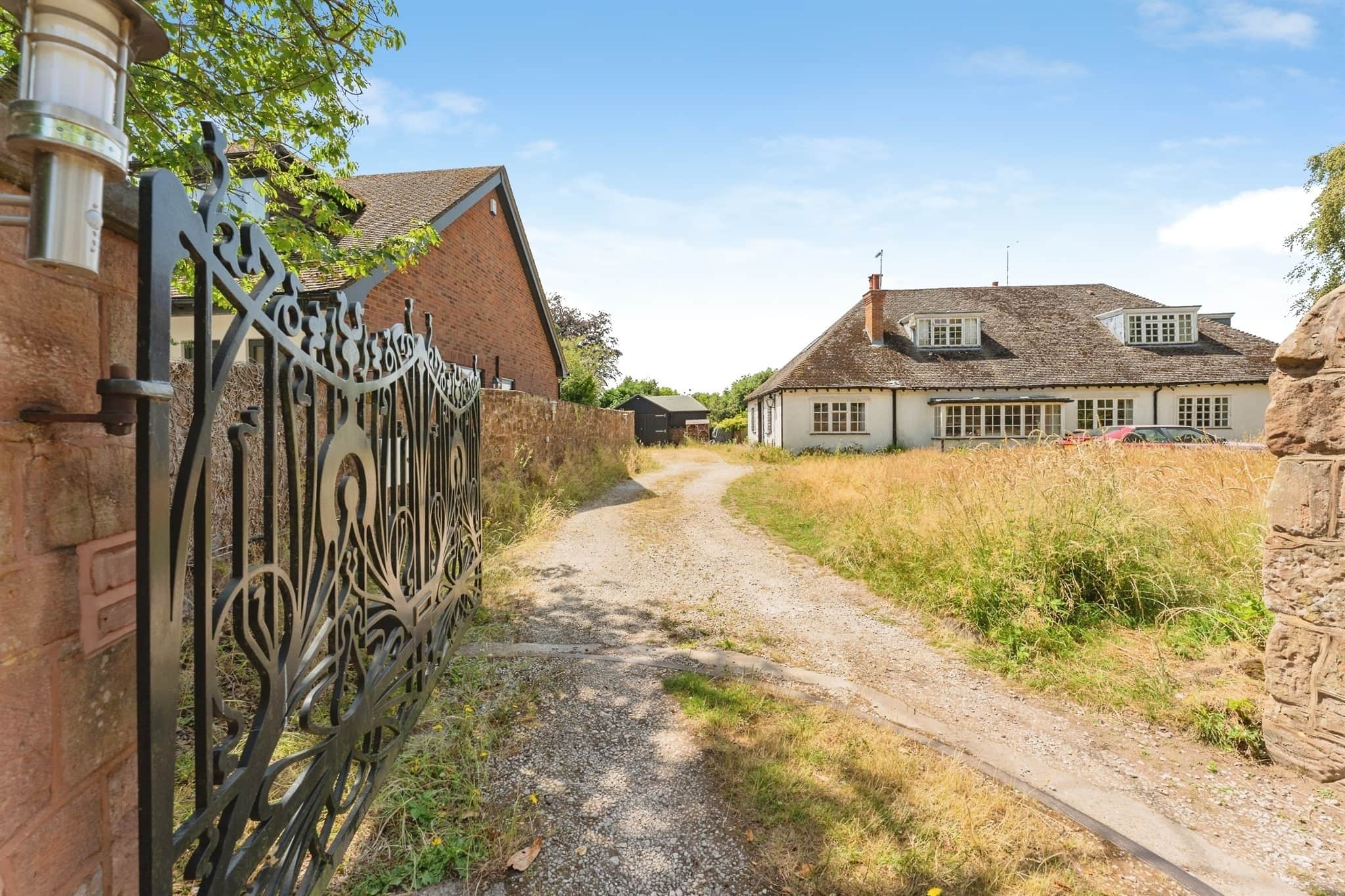 Property photo 0