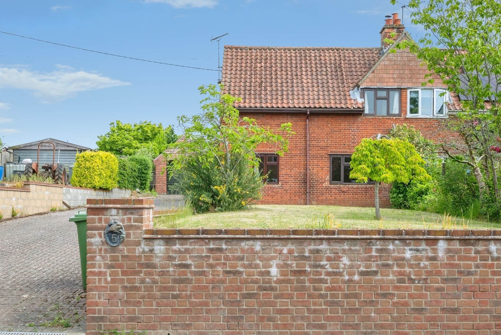 Property photo 0