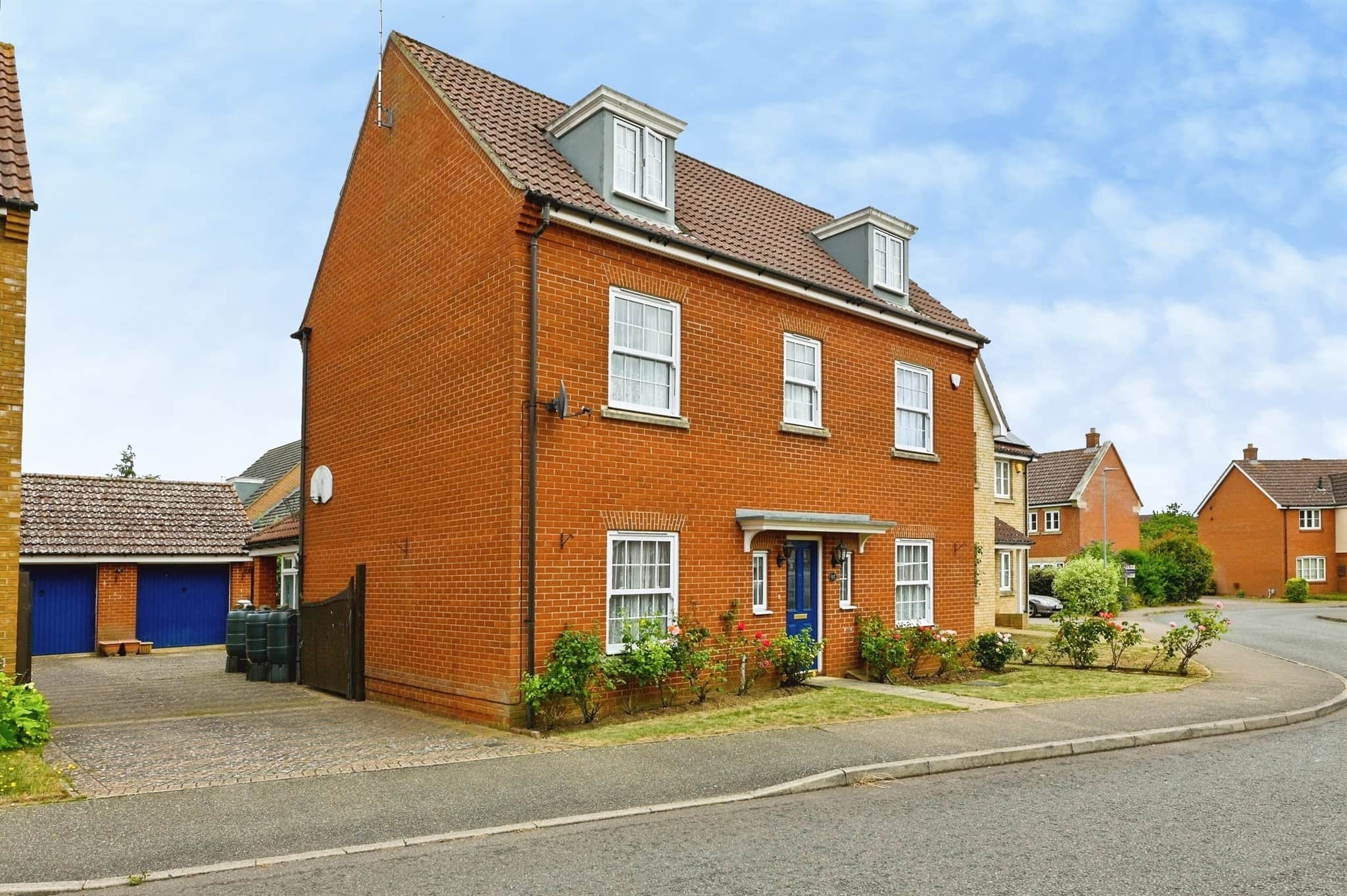 Property photo 0