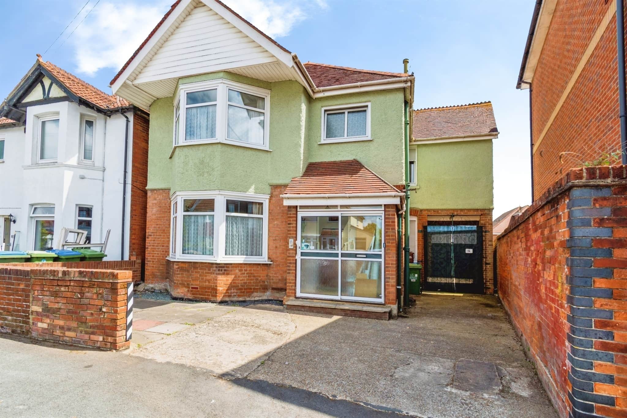 Property photo 0
