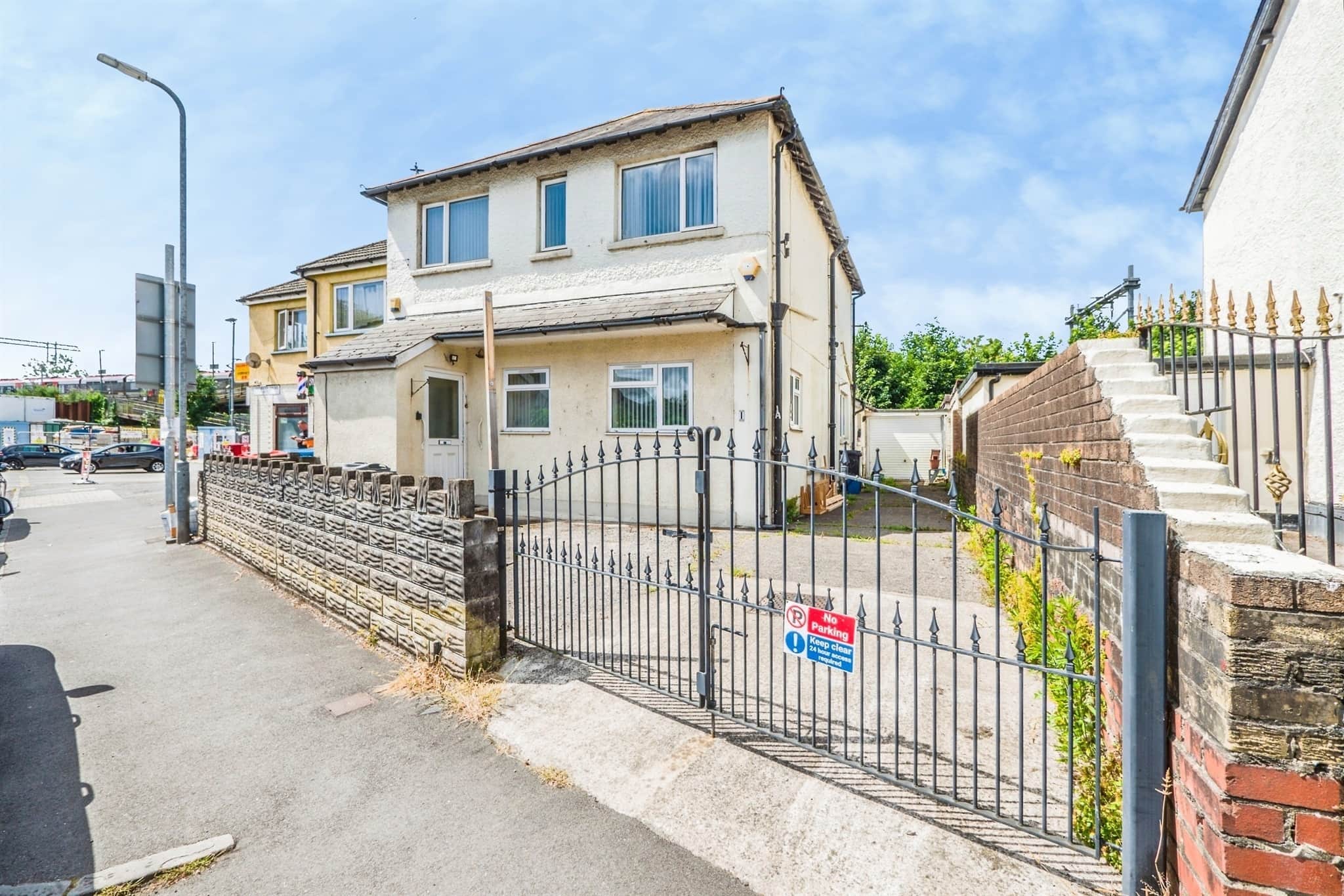 Property photo 0
