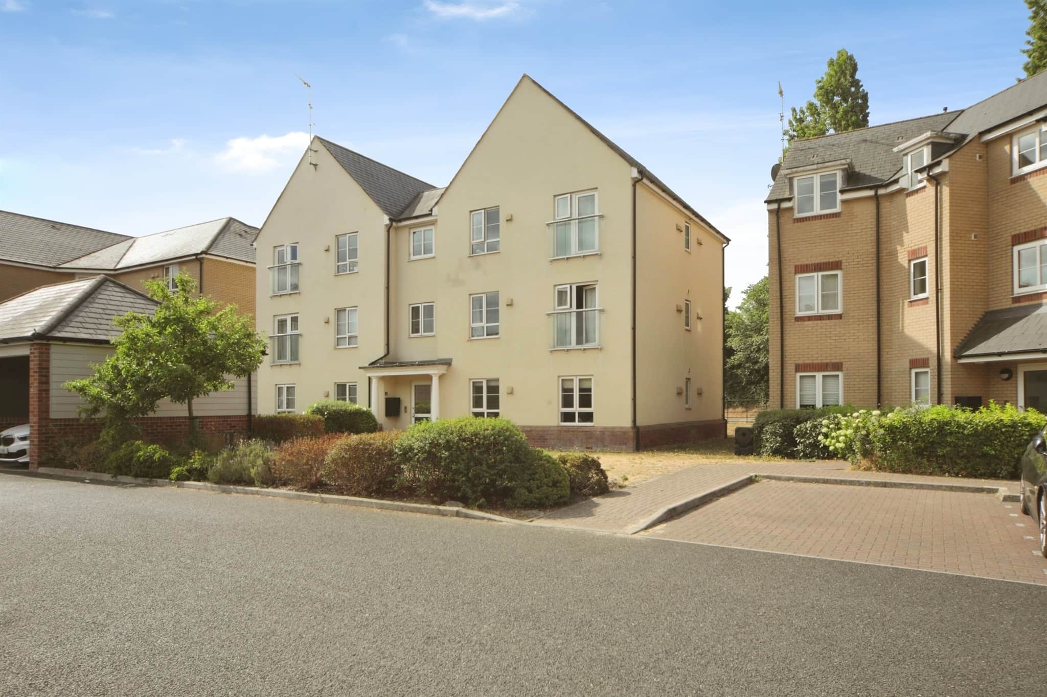 Property photo 0