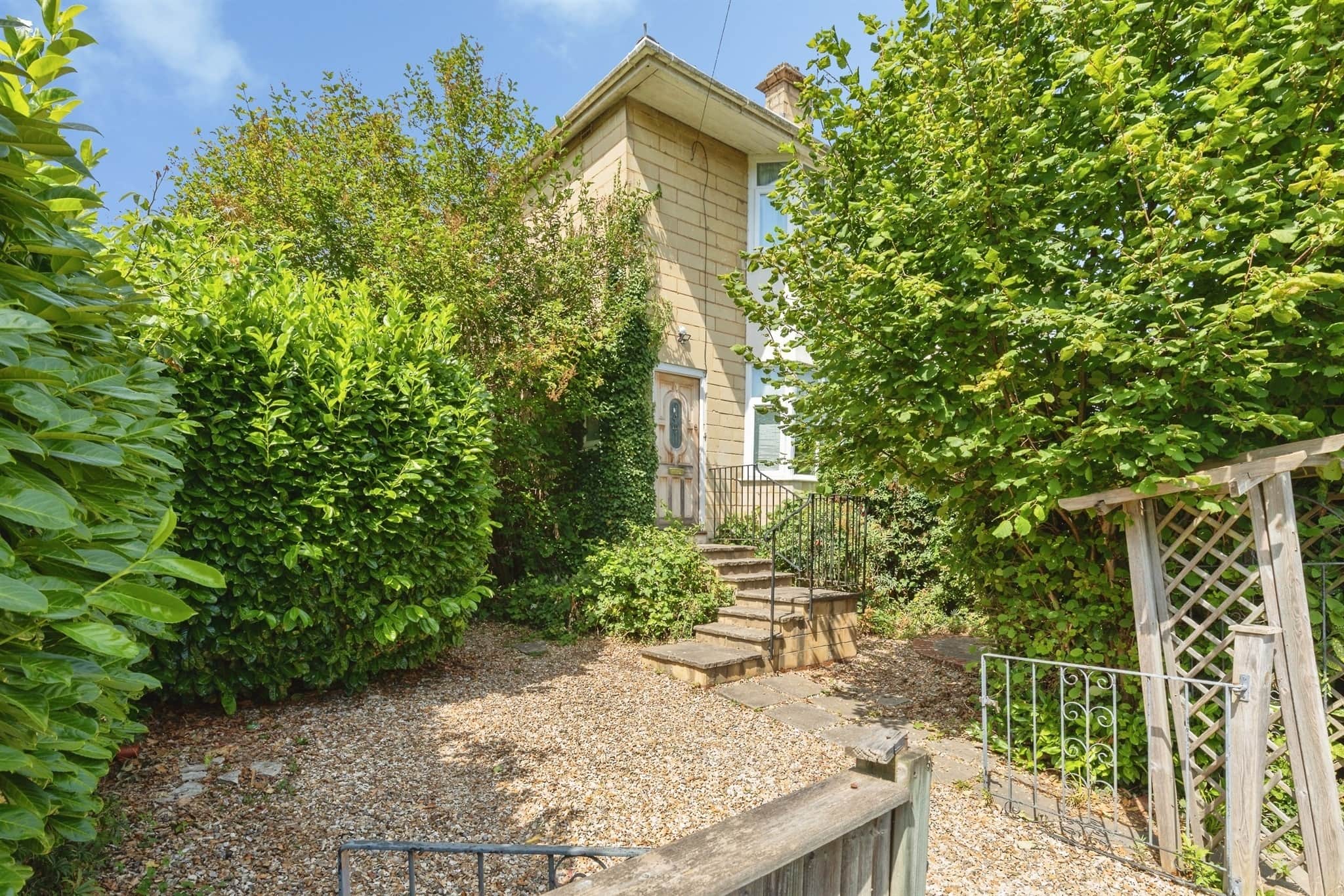 Property photo 0