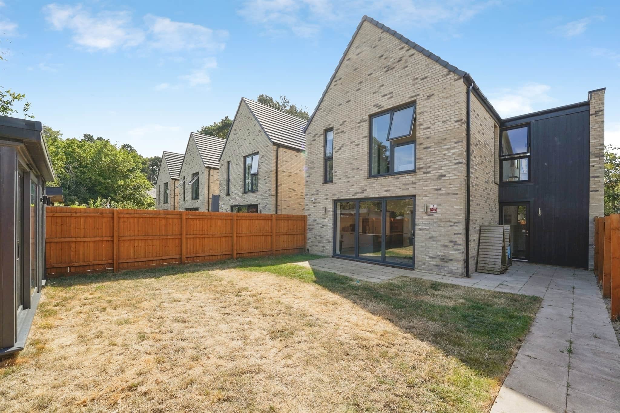 Property photo 0