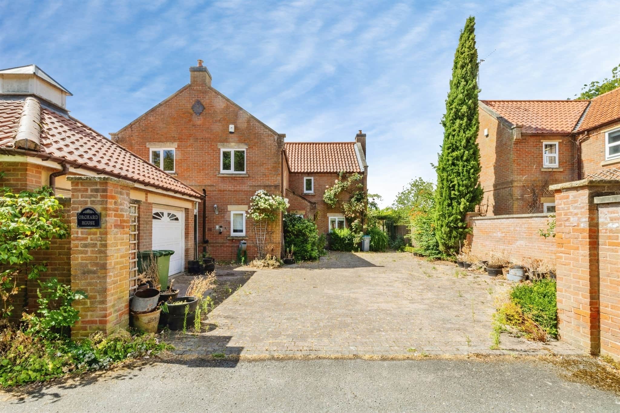 Property photo 0