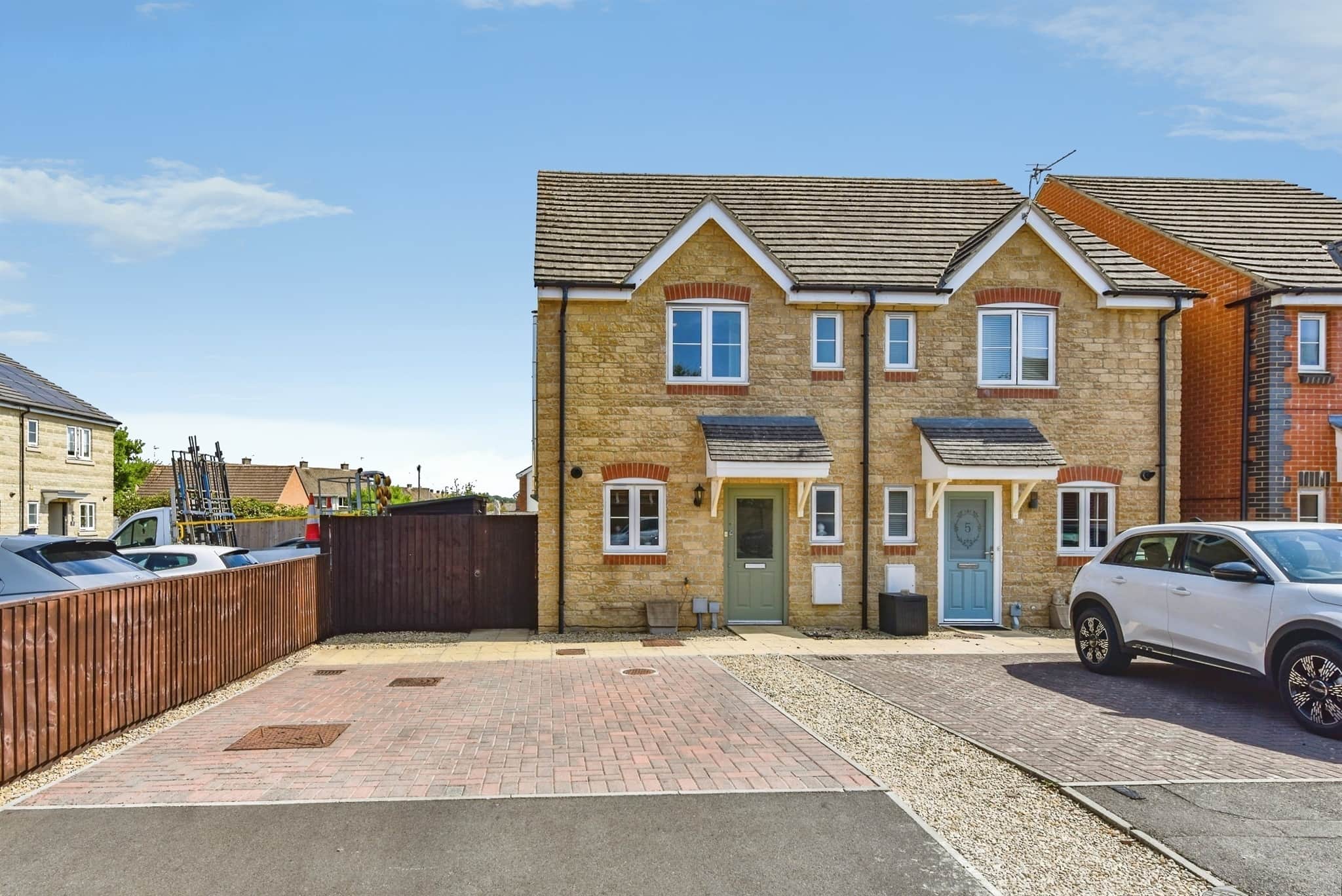 Property photo 0