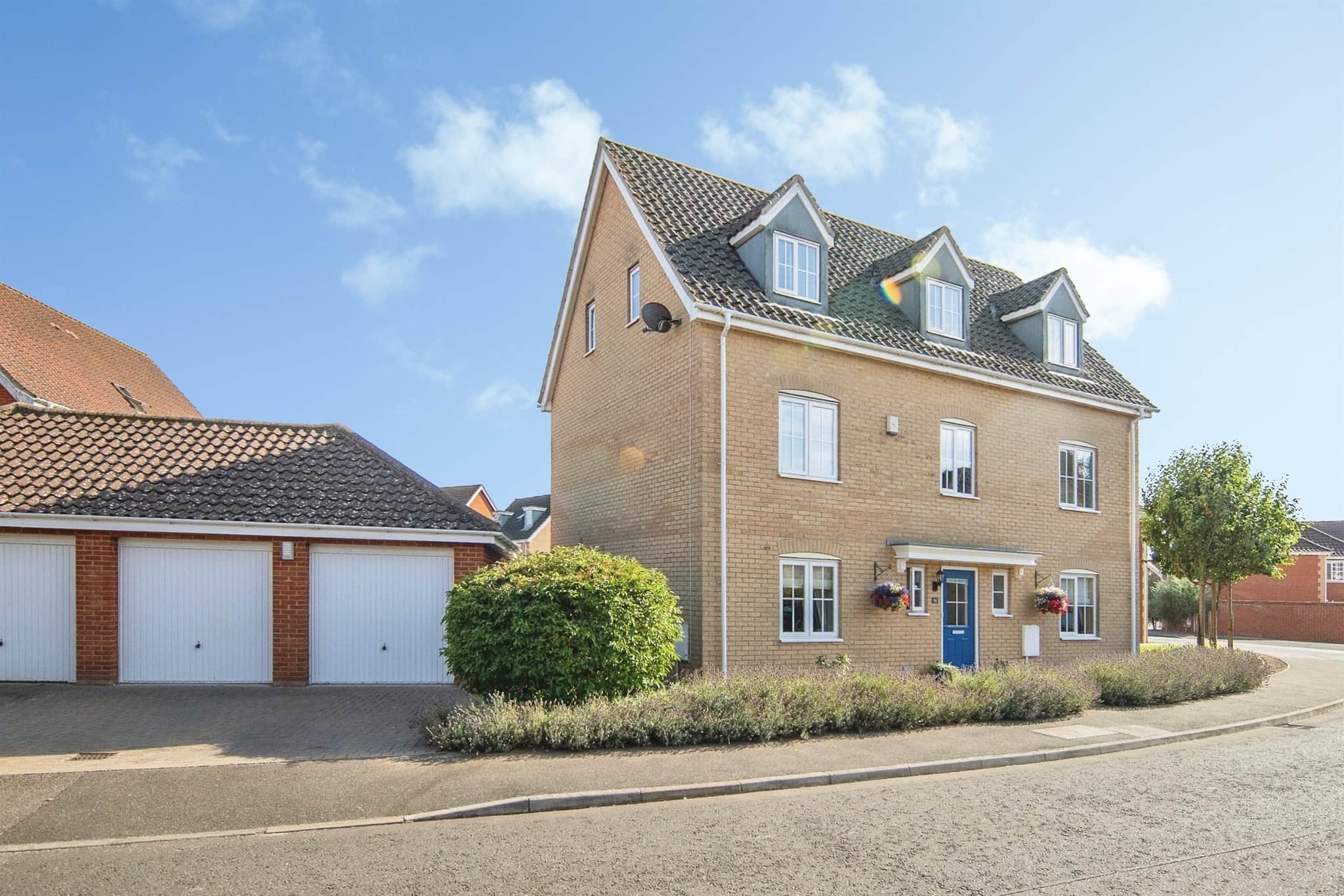 Property photo 0