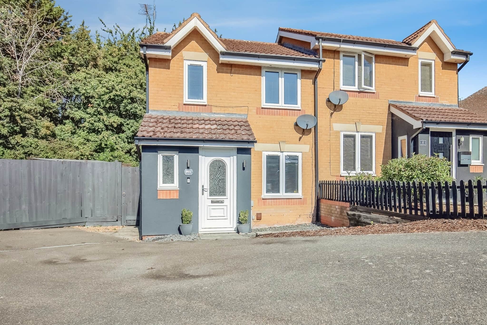 Property photo 0