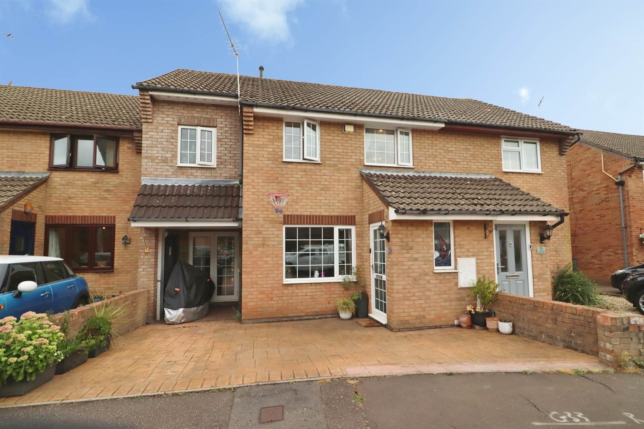 Property photo 0