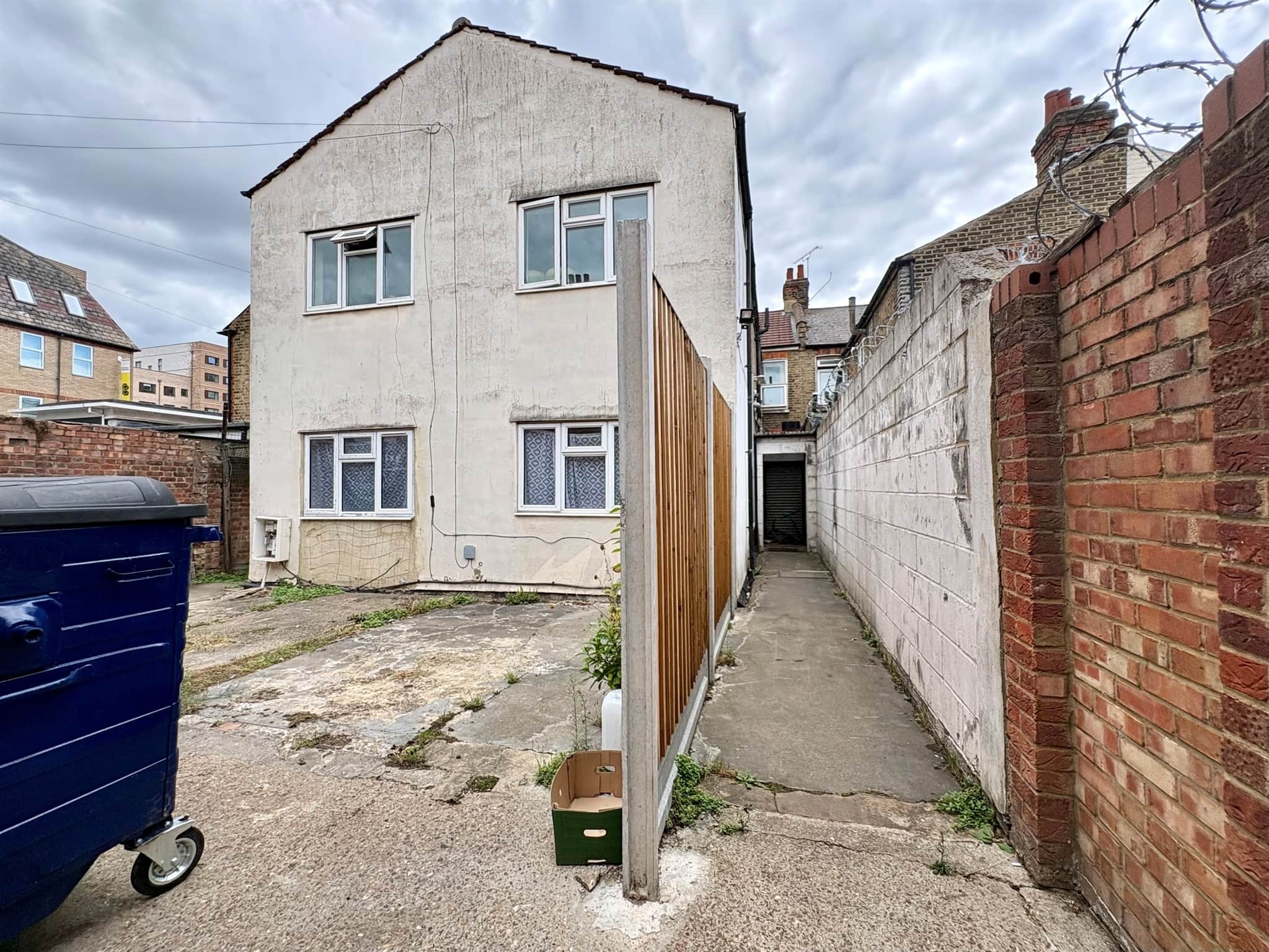Property photo 0