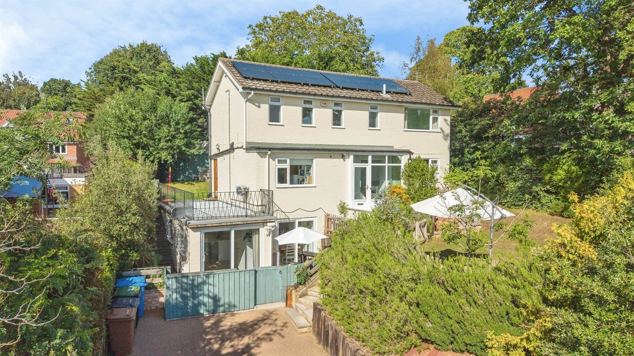Property photo 0