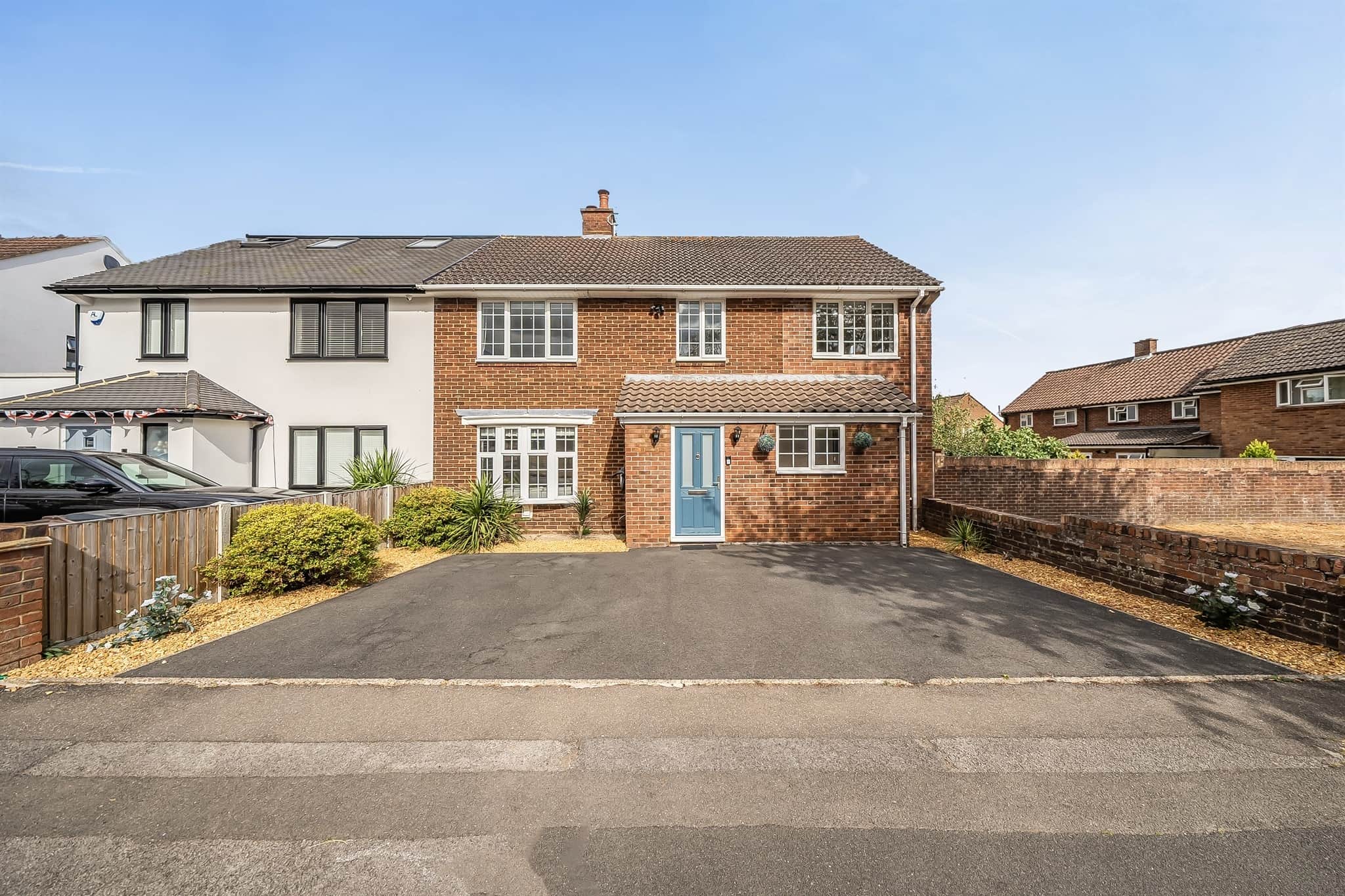 Property photo 0