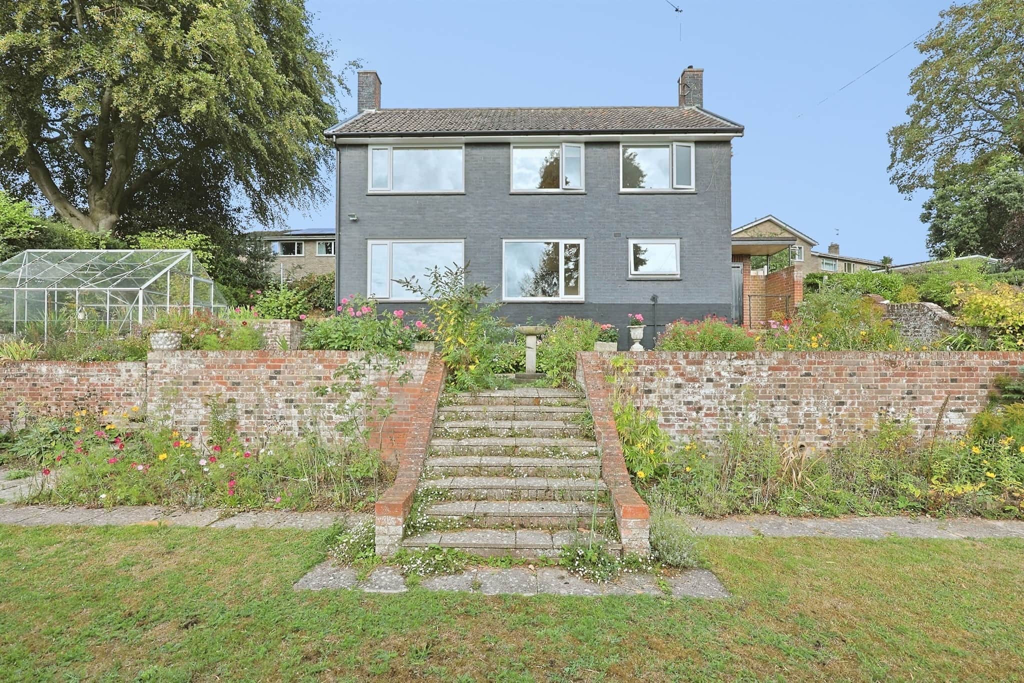 Property photo 0