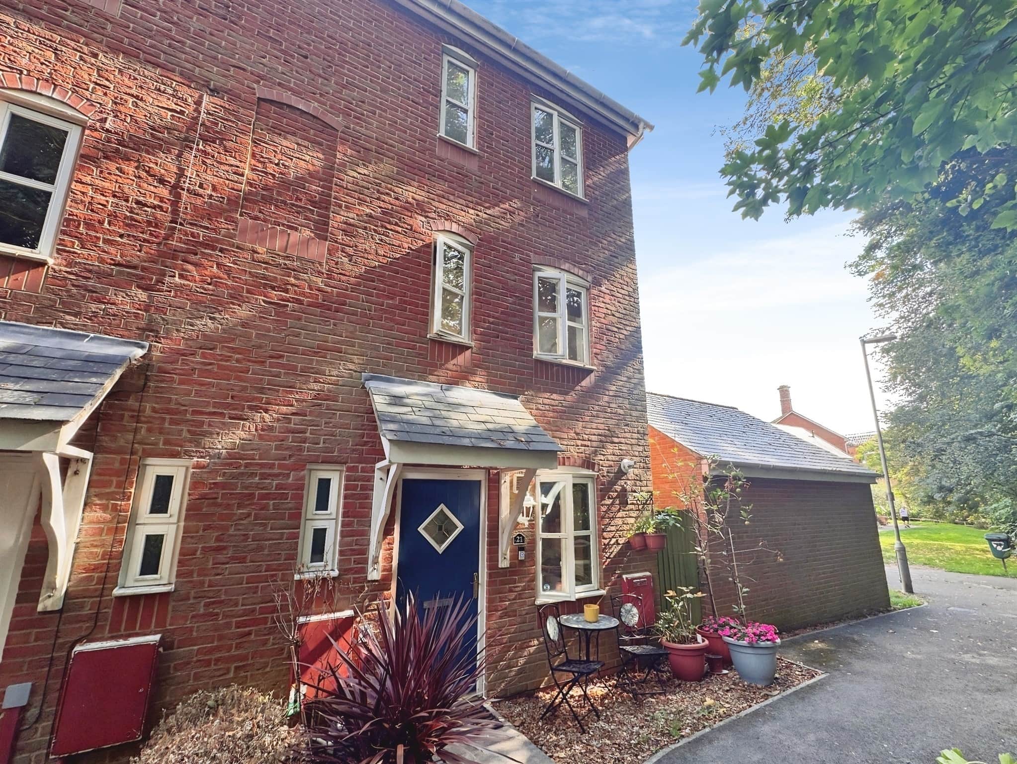 Property photo 0