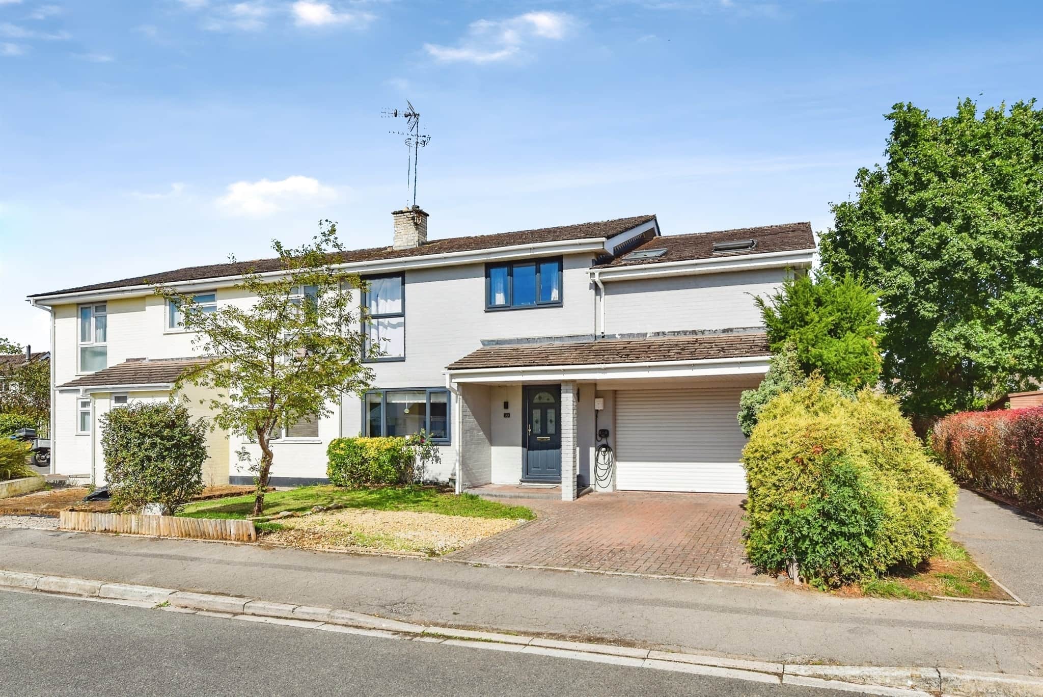 Property photo 0