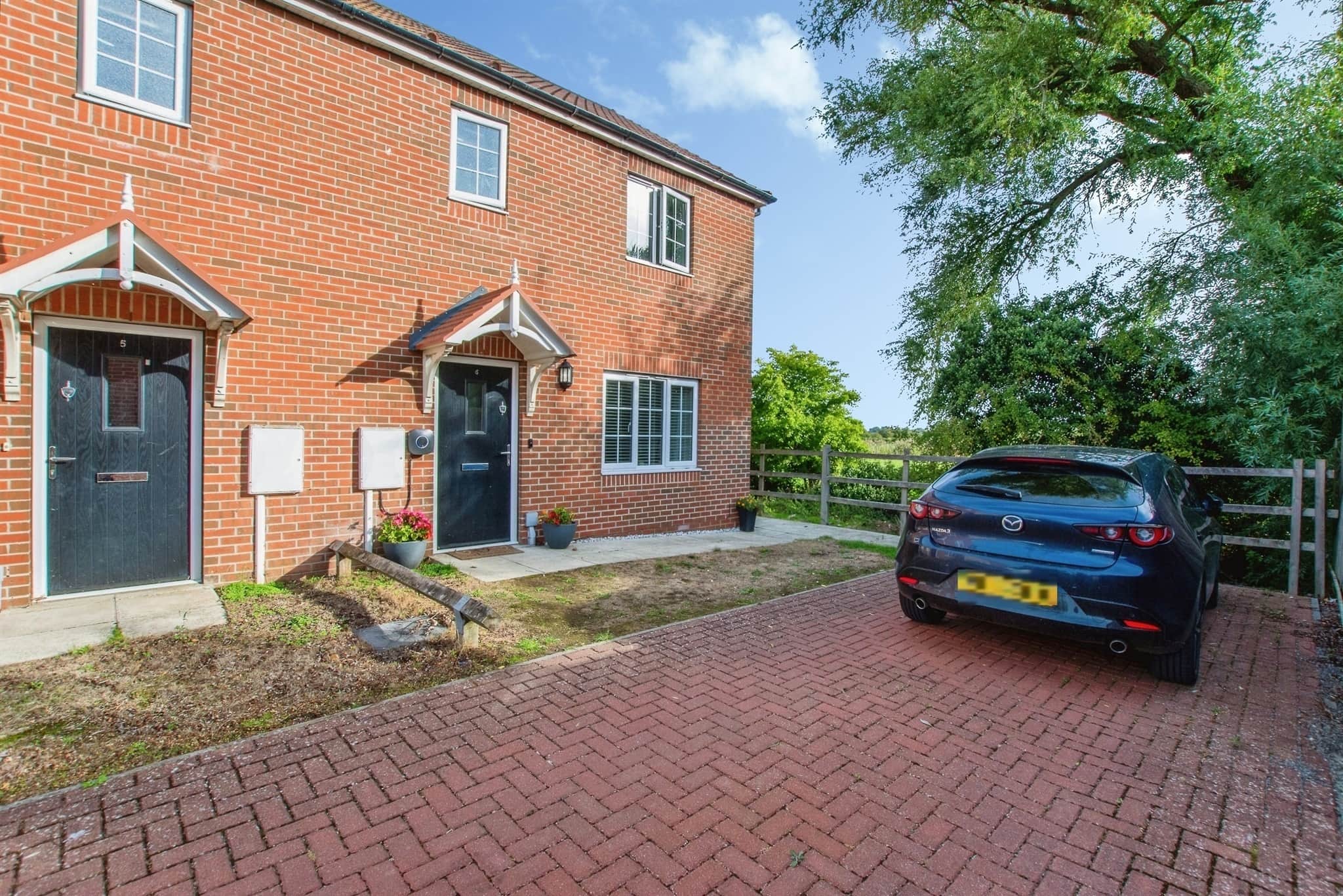Property photo 0