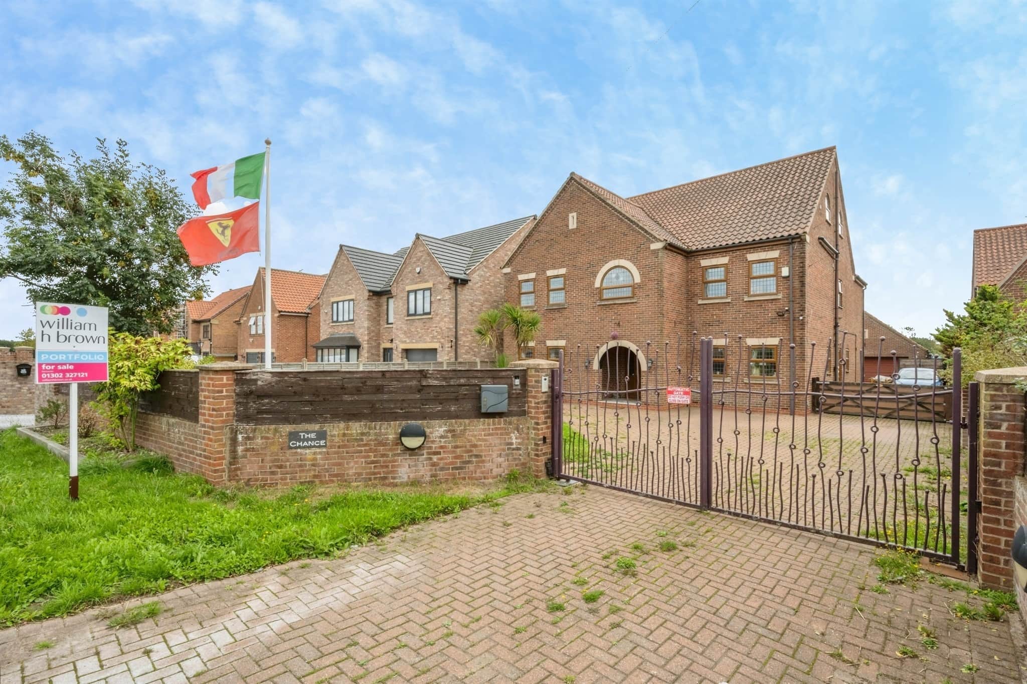 Property photo 0