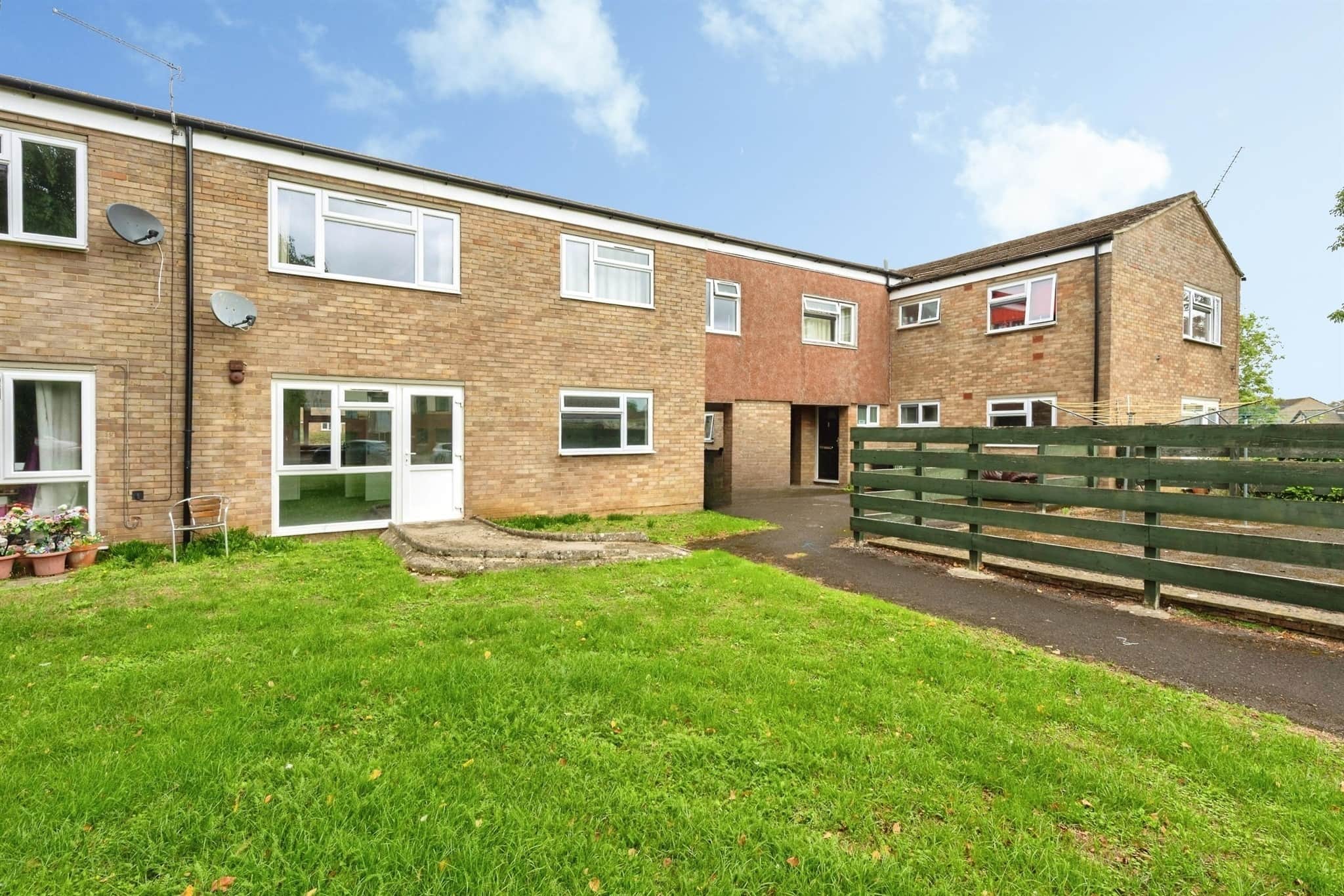 Property photo 0
