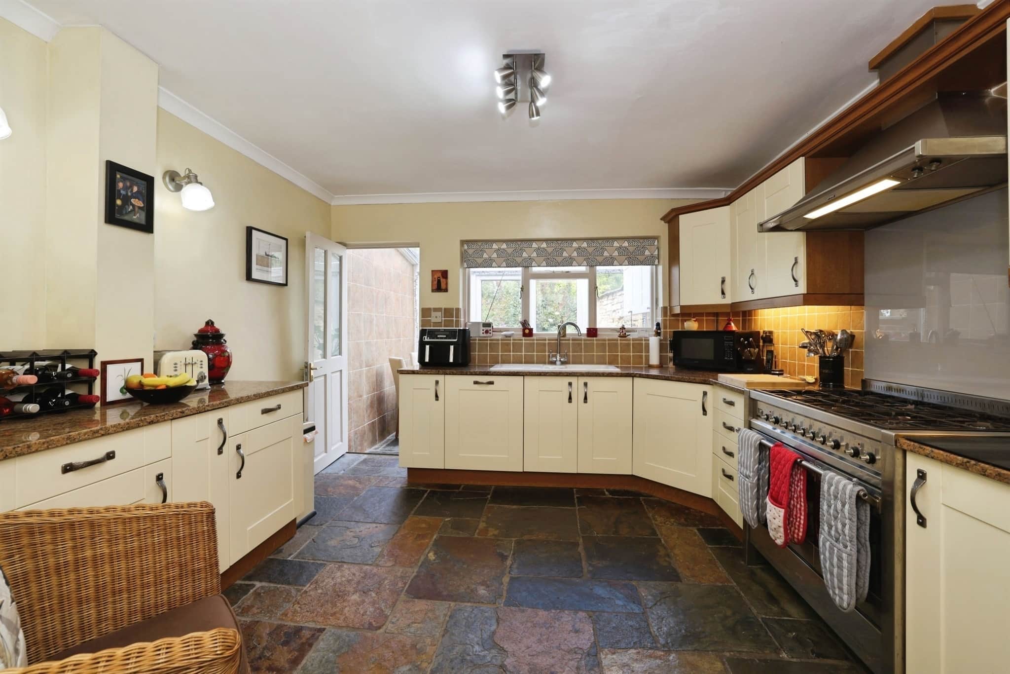 Property photo 17
