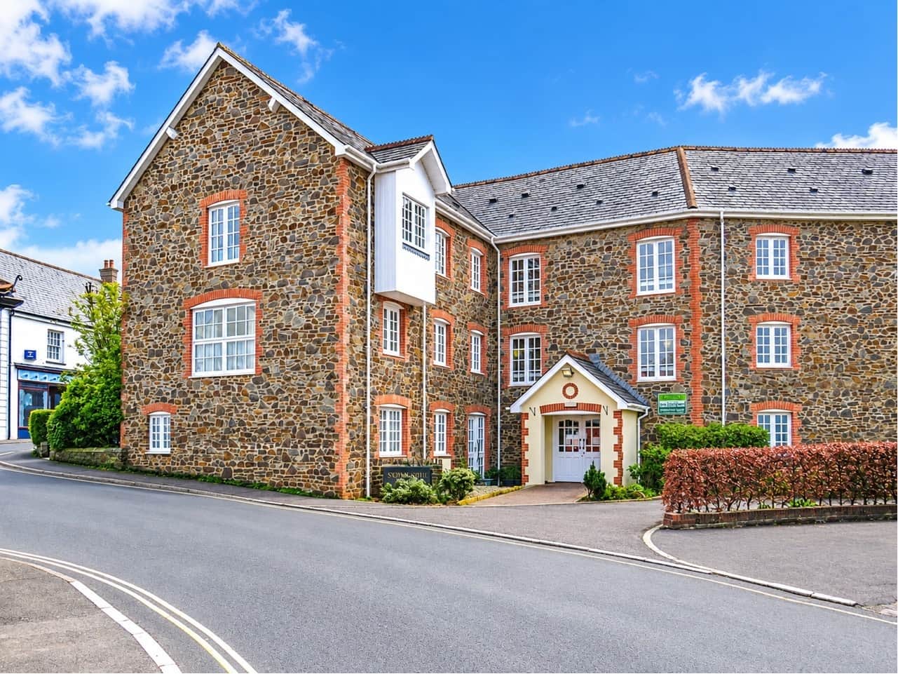 Property photo 0