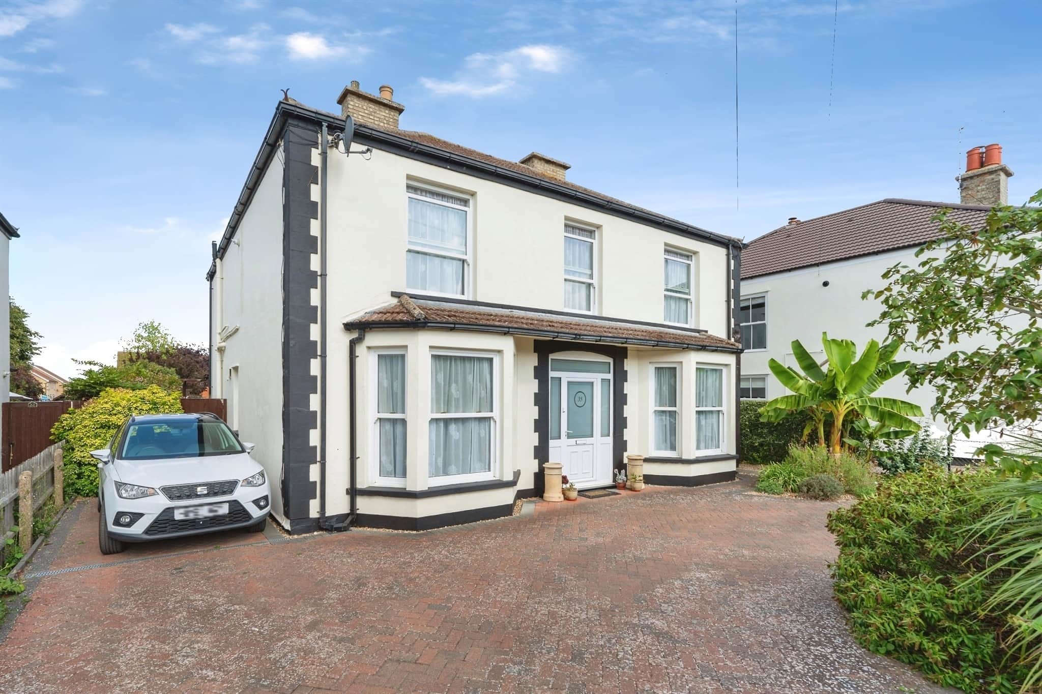Property photo 0