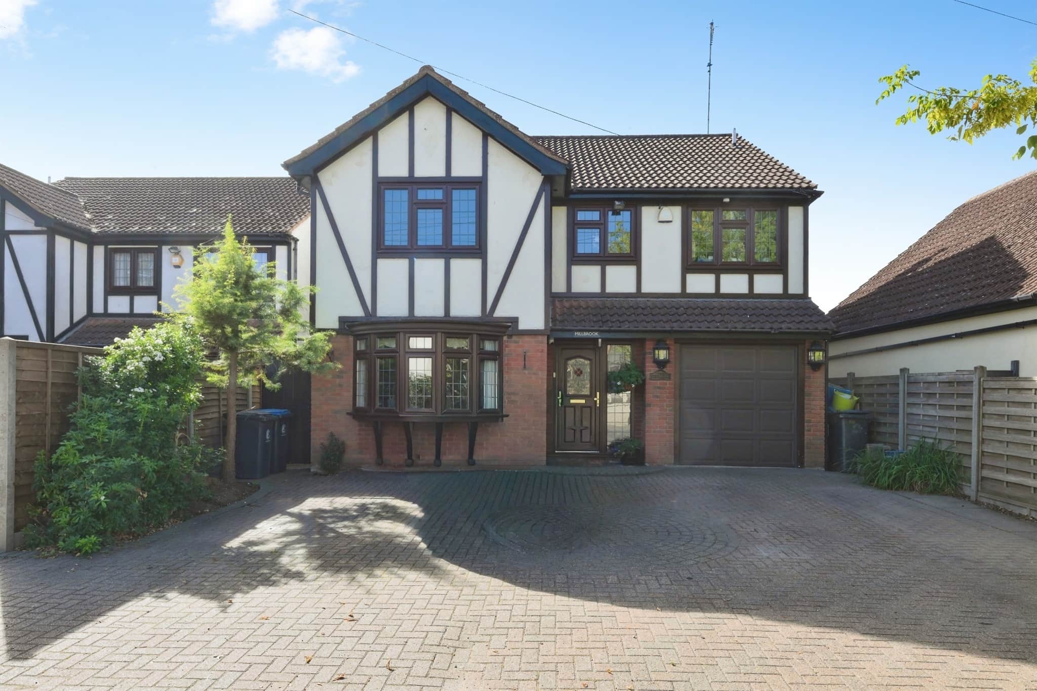 Property photo 0